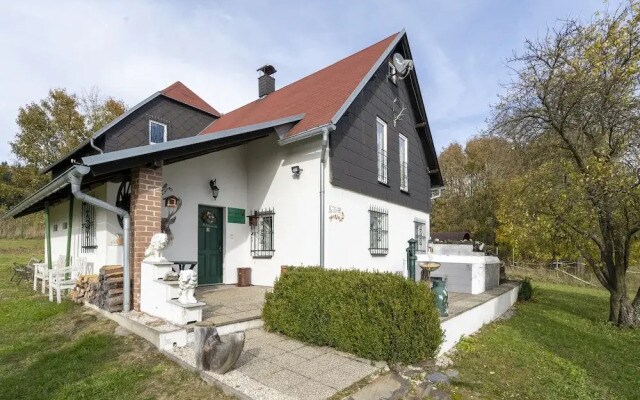Hutte in Bohmen mit Sauna und Whirlpool