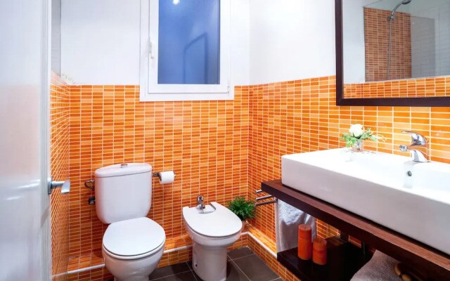 Feel at Home Gran Via Apartments