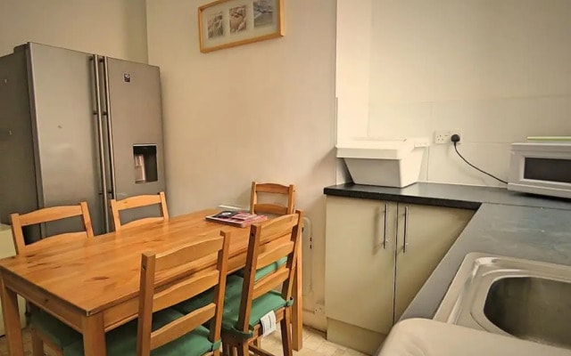 Harley Rooms - 248 West Street