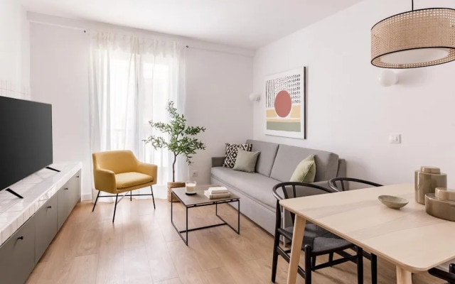 Madrid Sur Apartments by Olala Homes