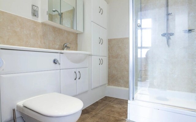 Newly Refurbished 2-bedroom Flat in Shoreditch