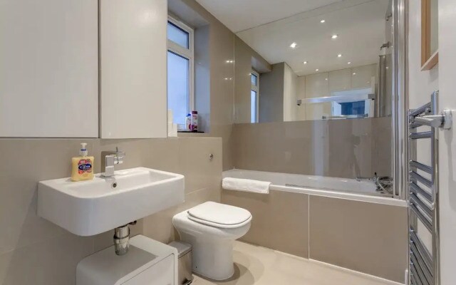 1 Bedroom Flat In Central London