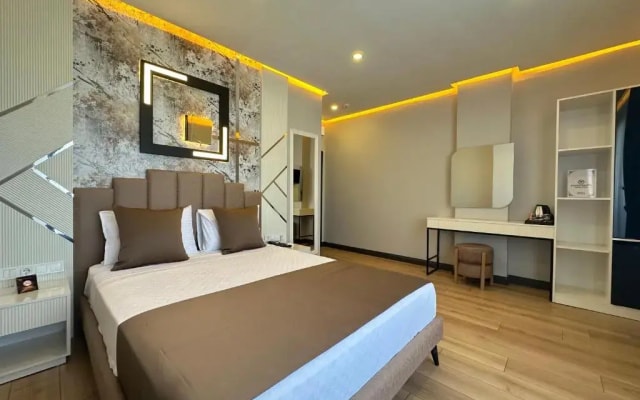 Fourpoints Airport Hotel