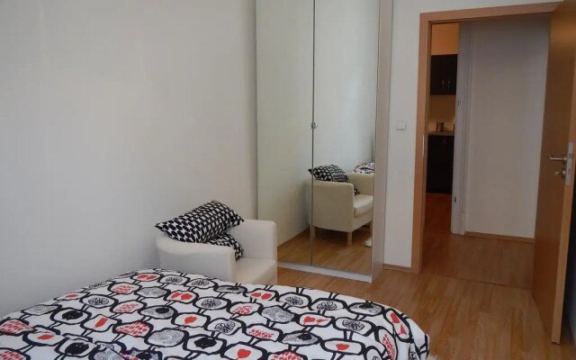 Downtown Apartment Behounska