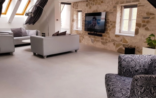 Coco Chanel Boutique Apartment by goodnite cz