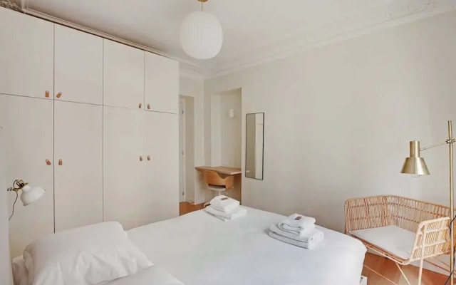 Authentic Apartment - 3br/8p - Clignancourt