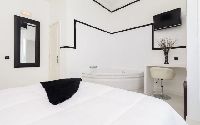 Hostal Gran Via 63 Rooms