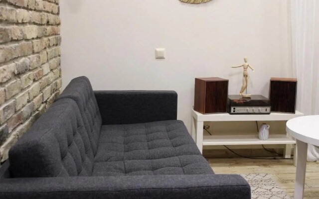 City-Center Basement Studio Free Parking Netflix