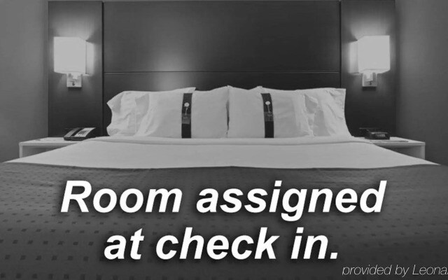 Holiday Inn Express London-Epsom Downs by IHG