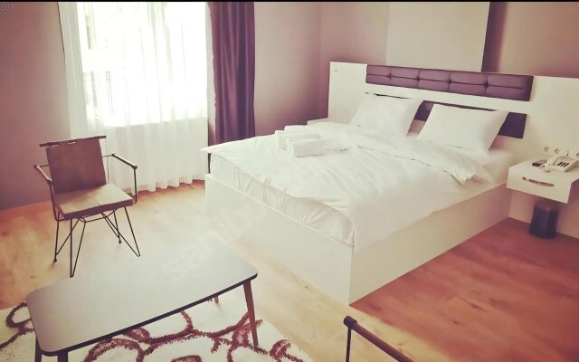 Karaca Suite