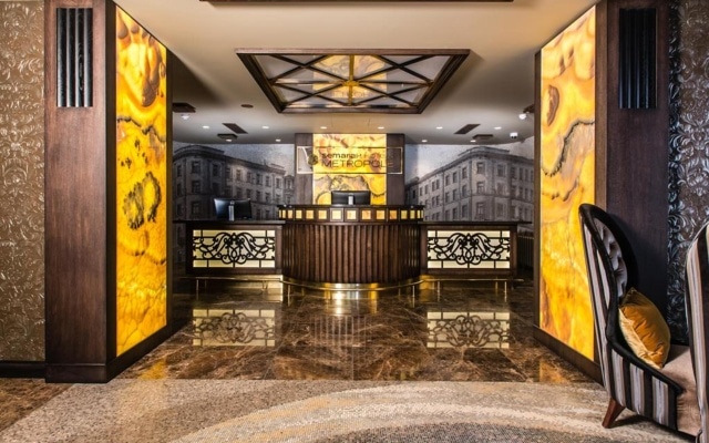 Отель Eurostars Metropole