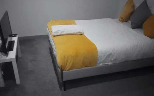 AWESOME 1 Bedroom Flat in Doncaster 2