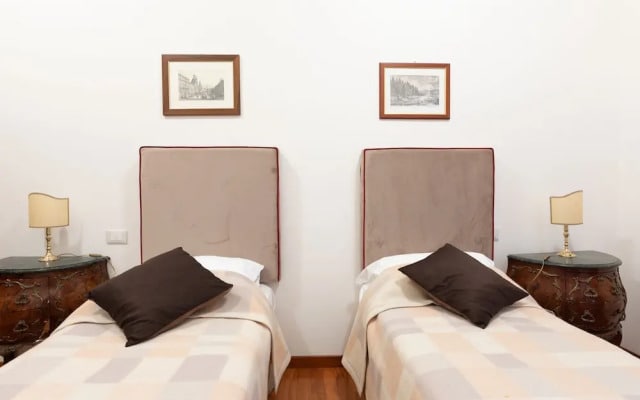 Elegant Salandra Suite