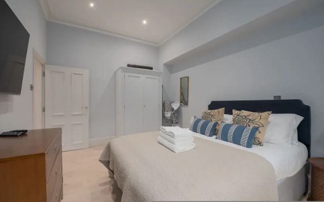 Trendy Hampstead Flat RH7