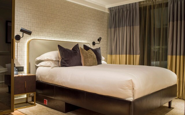 The Guardsman Hotel and Residences