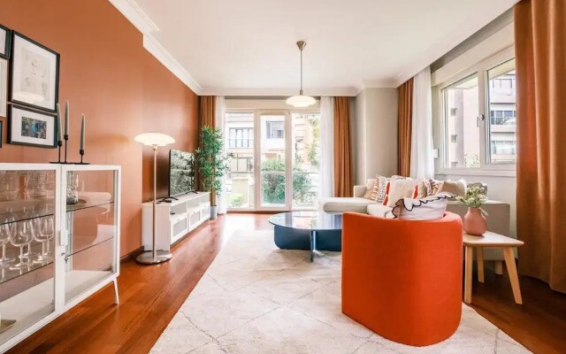 Spacious Flat 3 min to Coast and Bagdat Avenue