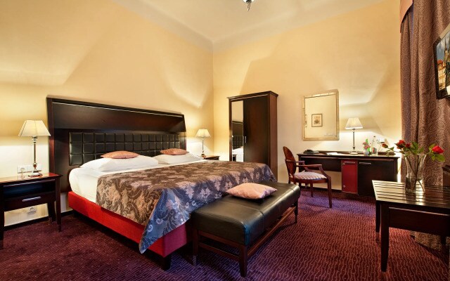 EA Embassy Prague Hotel