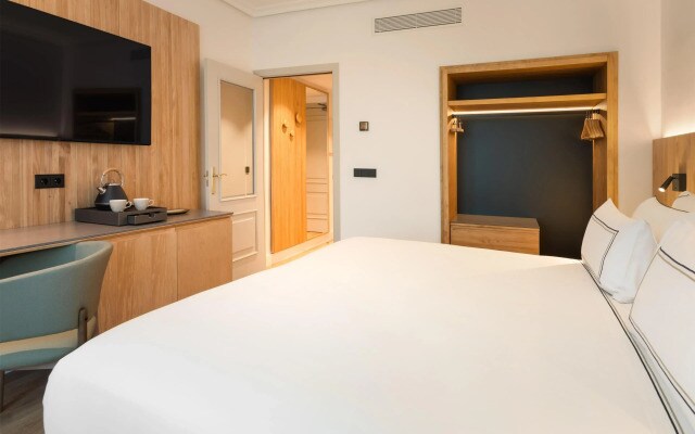 Melia Madrid Barajas