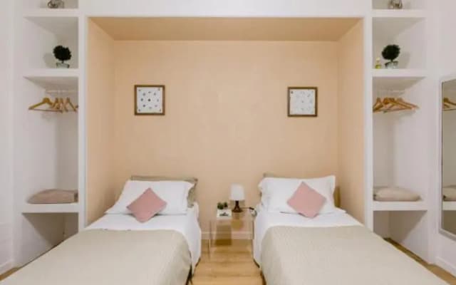 Charming 25 Apartment