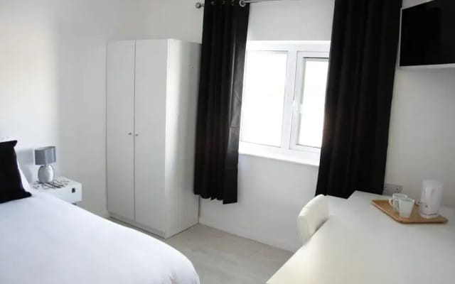 OYO Belvoir Hotel