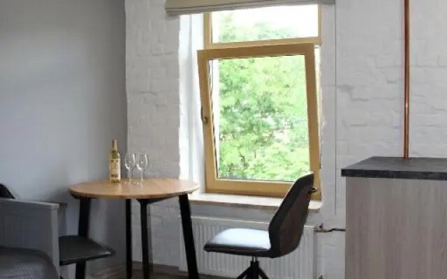 Quiet loft with free parking