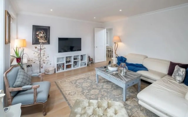 Beautiful Spacious 3 bed 2 Bath in Earl's Court