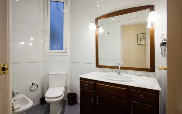Gran Via - Three Bedroom Apartment