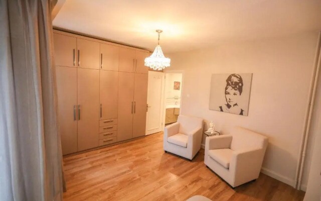 Fargo 4 Luxury Apartment