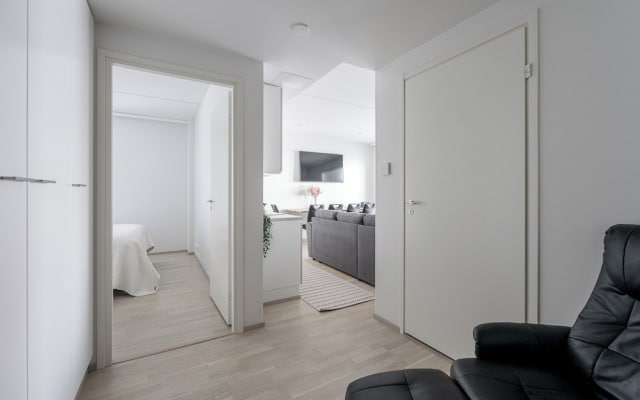 Spacious 1BR Apt. Next to Lake Näsijärvi