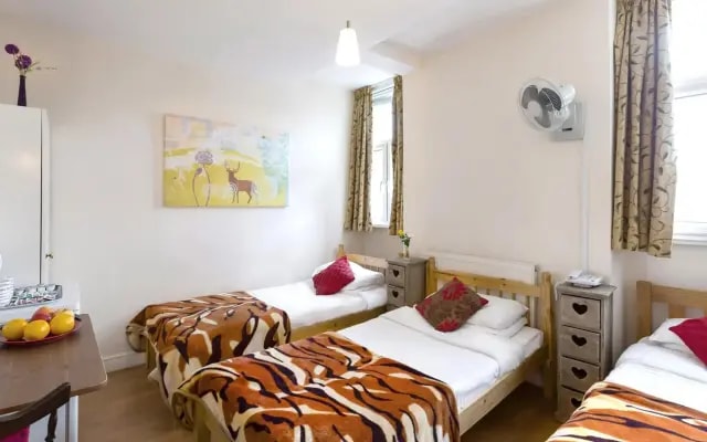City London Hotel