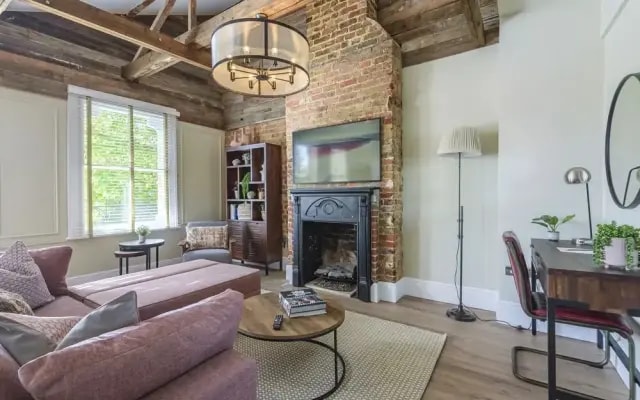 Oak & Poppy Apartments