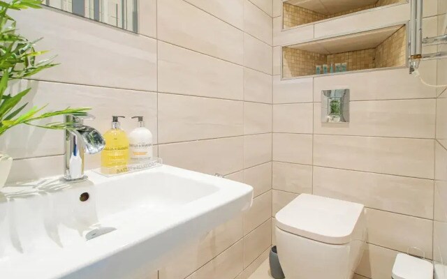 Sheffield Oasis Apartment - Modern & Cosy Stay