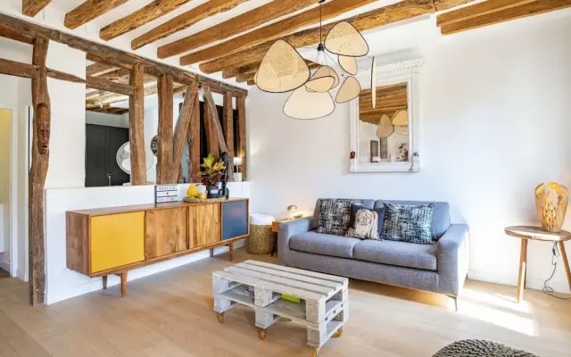 Loft-inspired Flat Near Montmartre, Sleeps 4