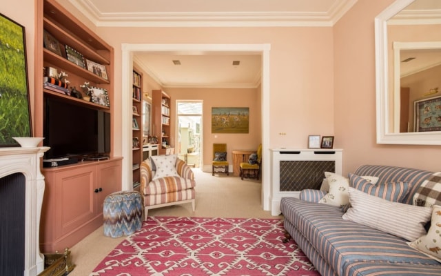 Battersea Park 3 Bedroom Residence