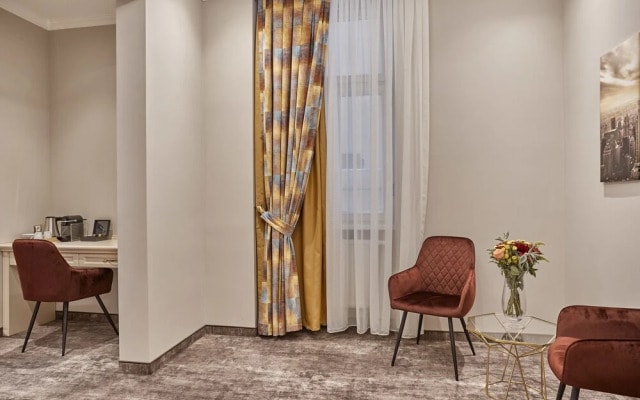 Golden Key Boutique Hotel