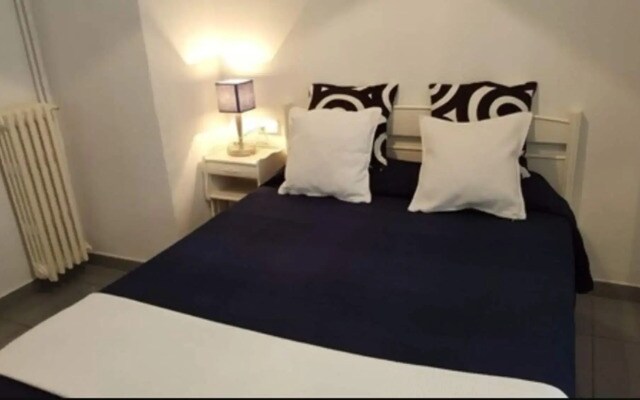 Hostal Parisien-NEW