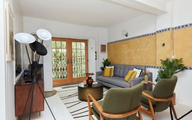 The Hampstead Wonder Spacious 4bdr House With Balcony