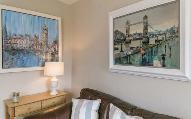 NEW Charming 2BD Basement Flat Heart of Battersea