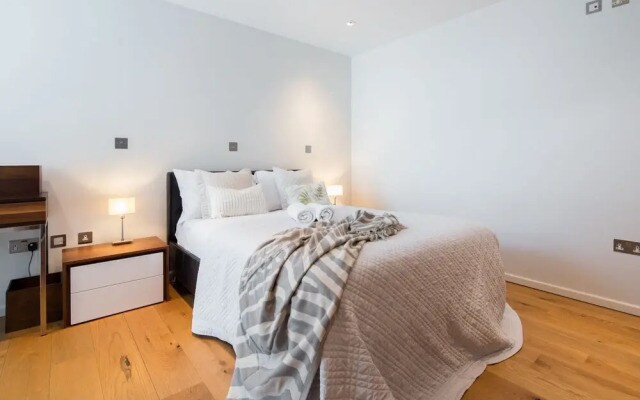 Hyde Park Luxe