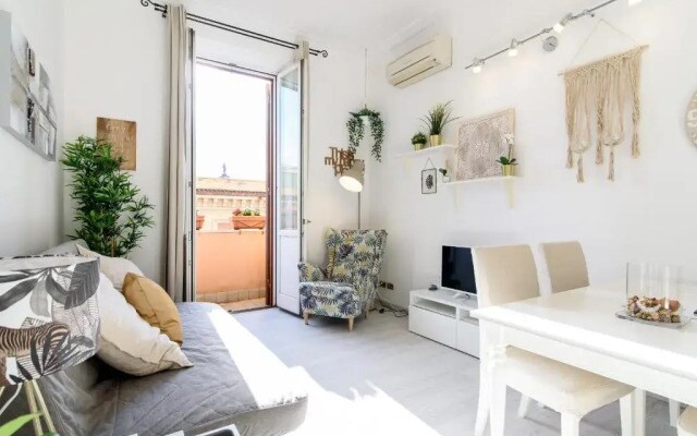 White Napoleone Apartment