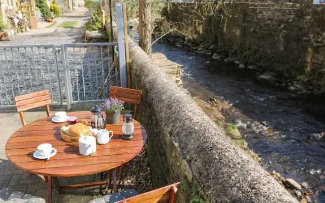 Kingfisher Cottage