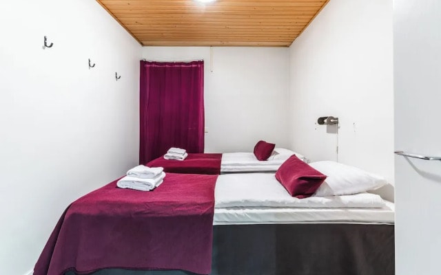 Modern 2-Unit Retreat up to 16 guests