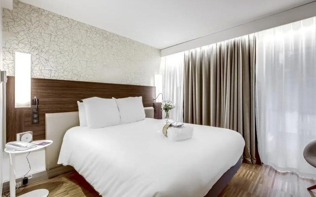 Mercure Paris Arc de Triomphe Etoile