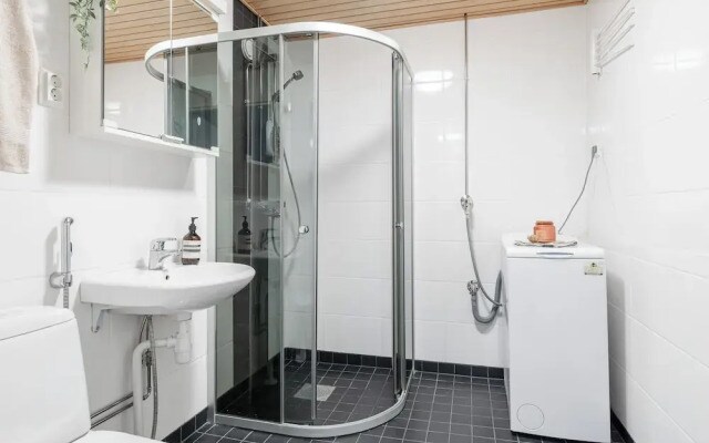 1BR Downtown Apartment with Balcony