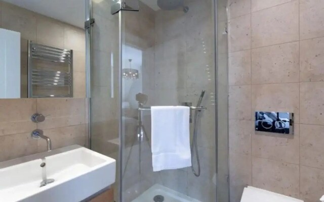 Luxury Mayfair 2 Bedroom Apartment