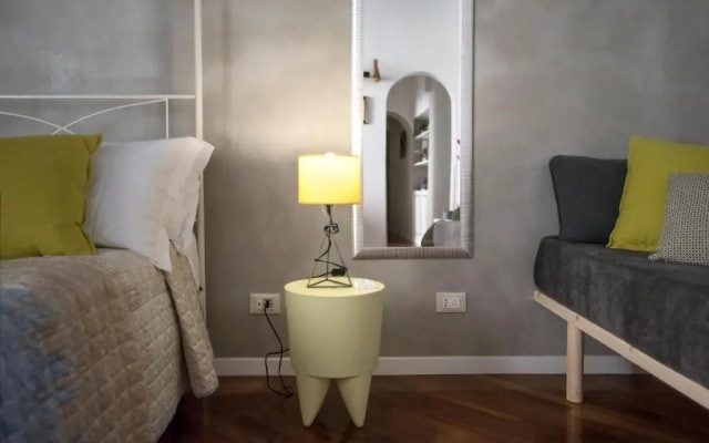 Apartment Near Trevi Fountain