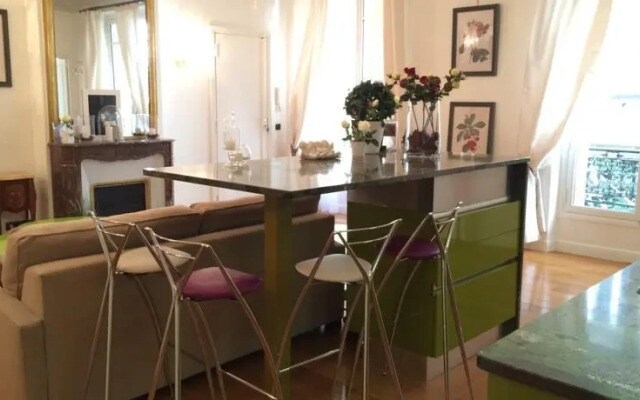 Appartement de Luxe Avenue Montaigne
