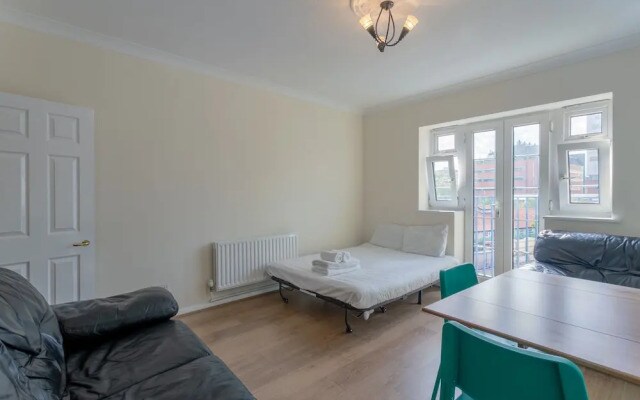 Whitechapel 2 Bedroom Flat