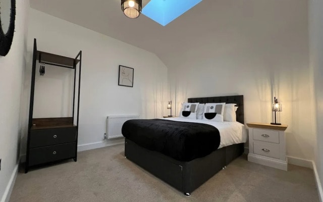 Isleworth Apartments