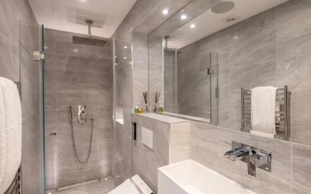 Stunning 5-bed House in London